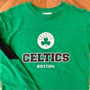NBA Boston Celtics Long Sleeve Green T-Shirt Youth XL  18/20